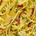Spaghete aglio olio peperoncino