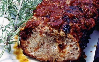 Cotlet de porc în crustă de roșii uscate, rozmarin și miere