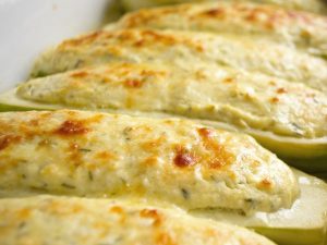 Dovlecei umpluți cu brânză