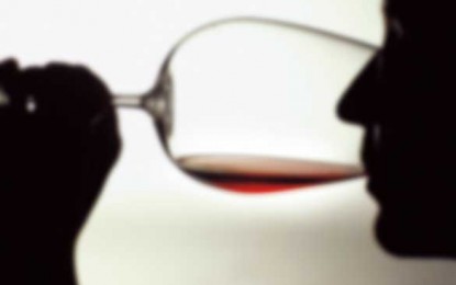 Consumul moderat de vin reduce riscul de astm