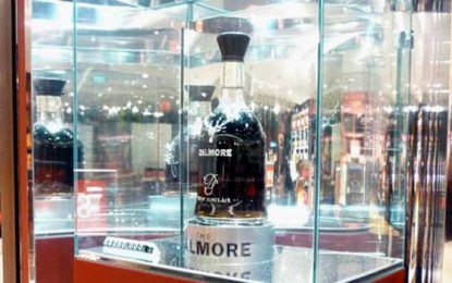 200.000 de dolari pentru o sticlă de whisky. La duty free!
