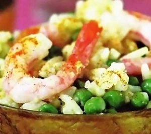 Salata de orez cu mazare si creveti